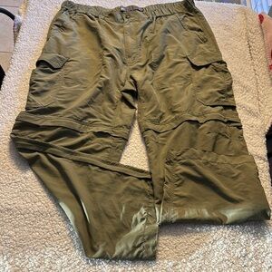REI Green Cargo Pants with Lightweight Fabric